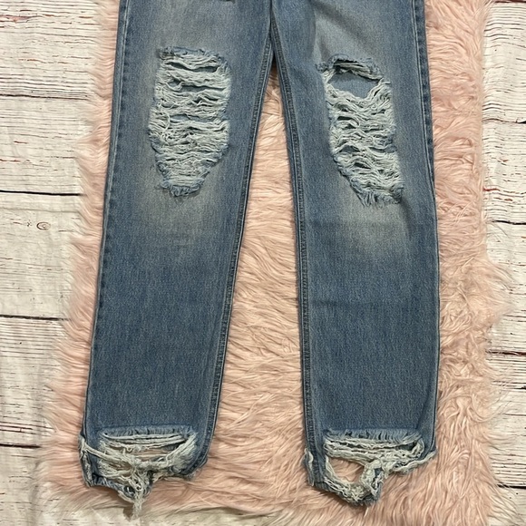 NWT Retrofete Women’s Maggie Distressed Low Rise Jean in Coast - Picture 9 of 10